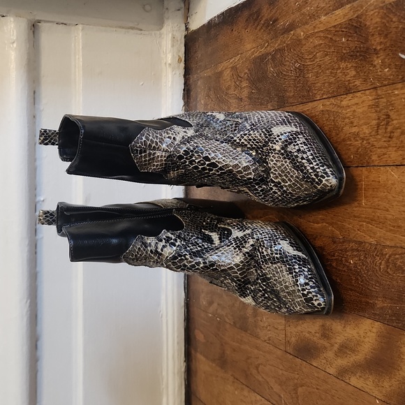 Snakeskin western boots - Picture 1 of 6